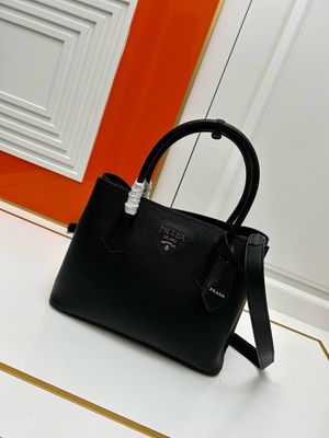 Prada women bag PEB19
