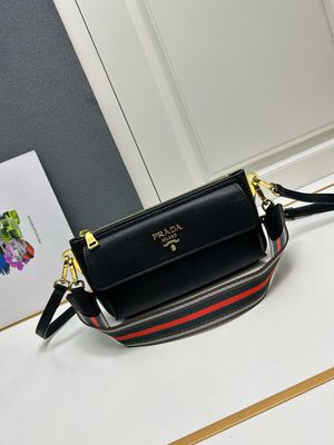 Prada women bag PEB22