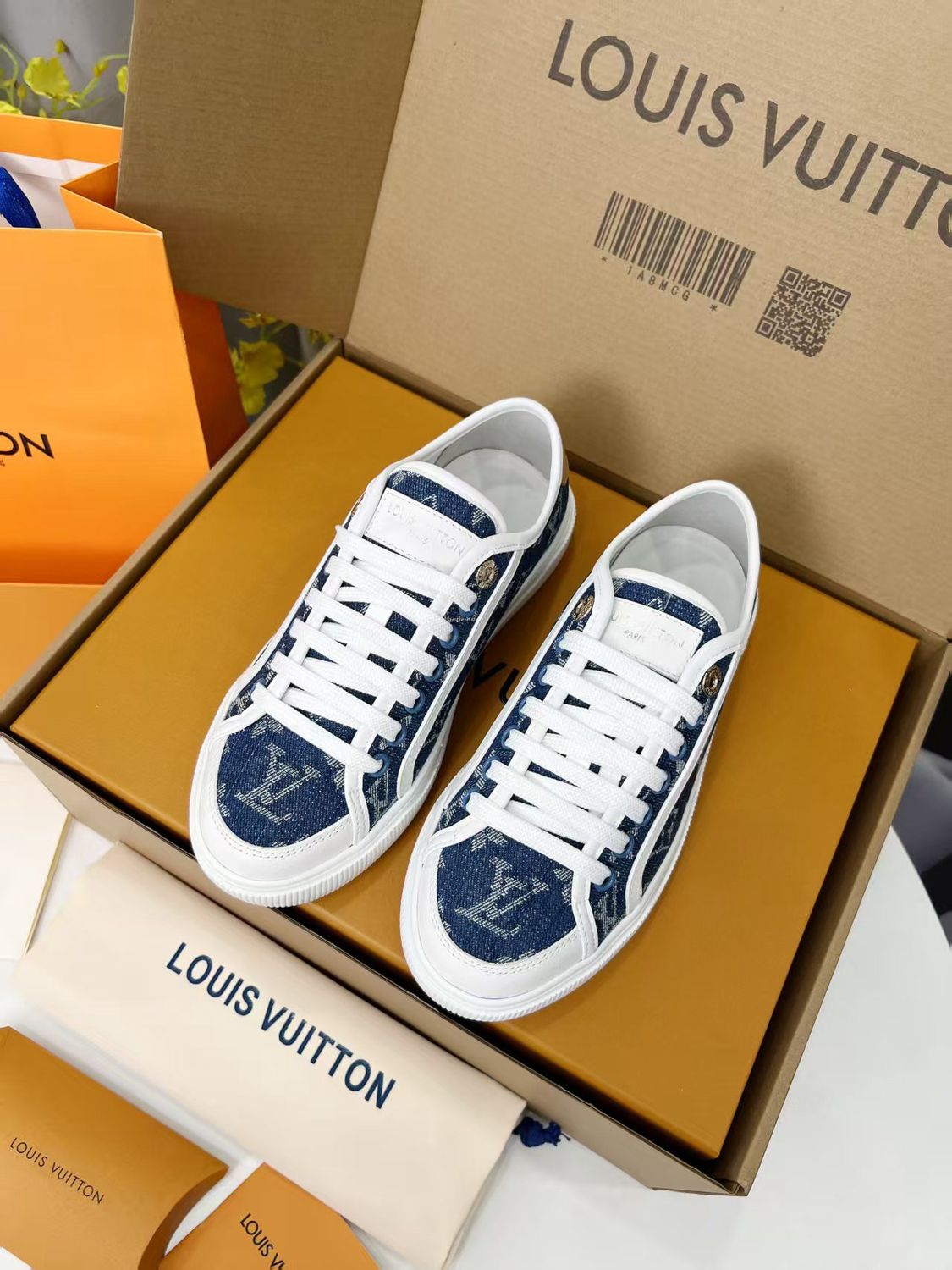 Louis Vuitton women shoes LAOB03