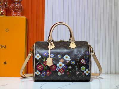Louis Vuitton women bag LEB32