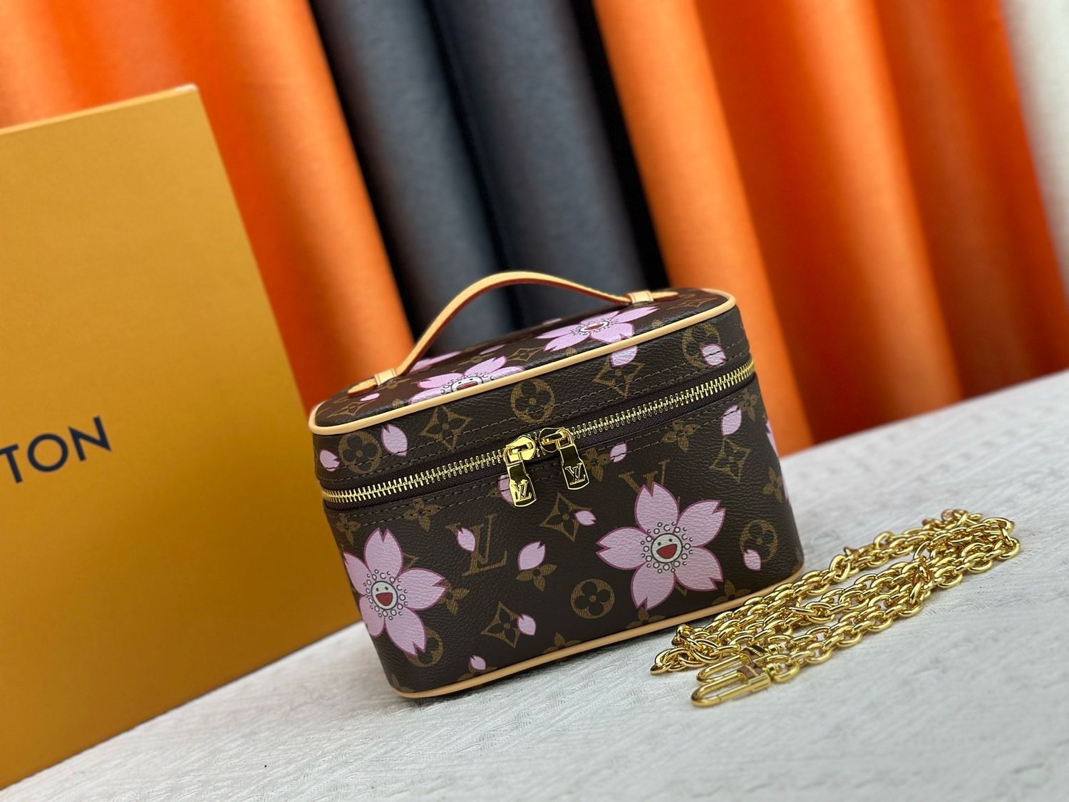 Louis Vuitton women bag LEB38