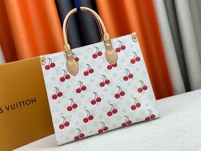 Louis Vuitton women bag LEC03