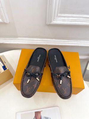 Louis Vuitton women slippers LAOC02