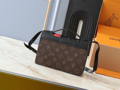 Louis Vuitton women bag LEC06
