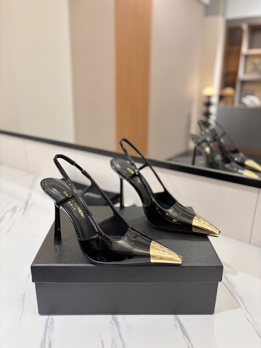 Yves Saint Laurent women sandals YASC03