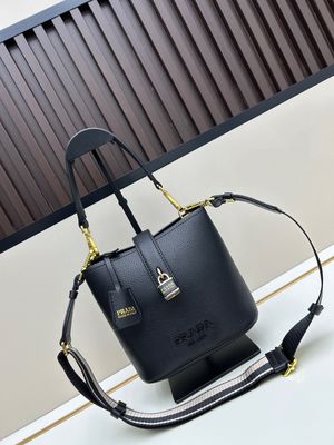 Prada women bag PEC05