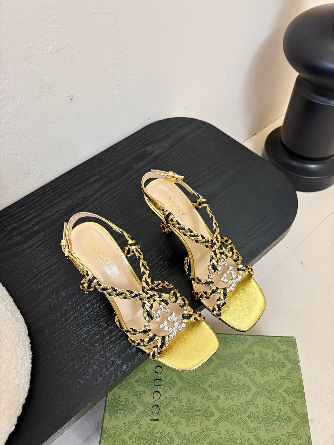 Gucci women sandals GAUC03