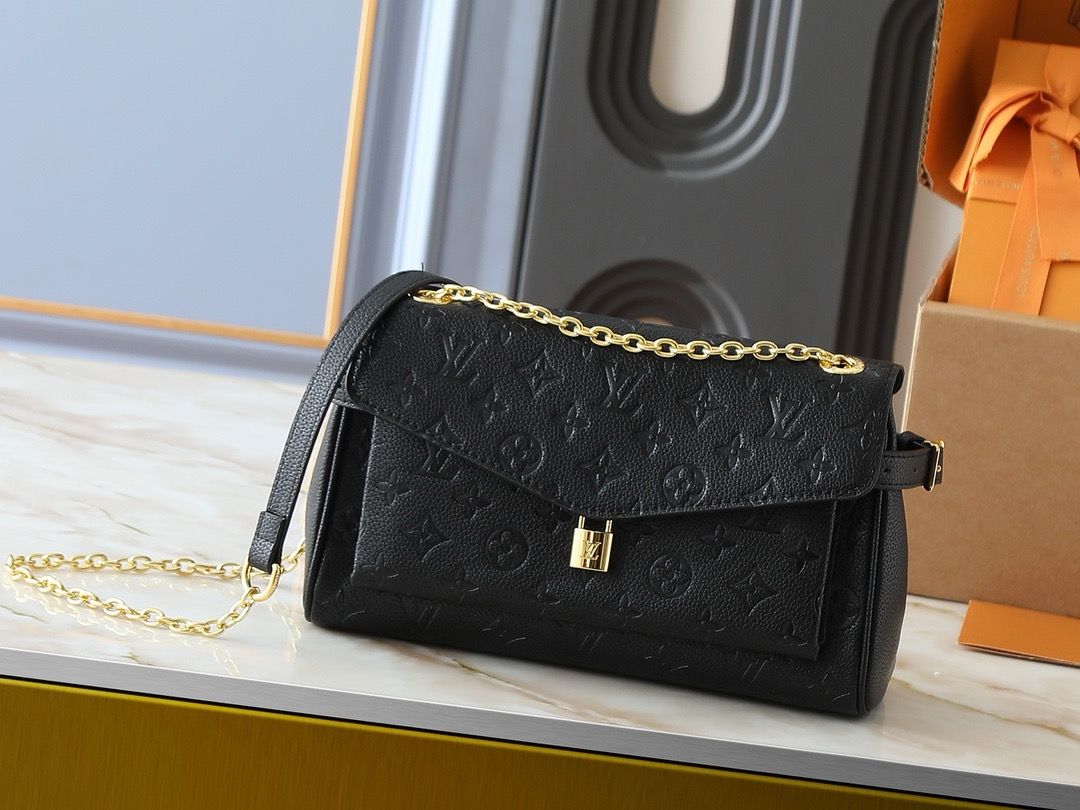 Louis Vuitton women bag LEE04
