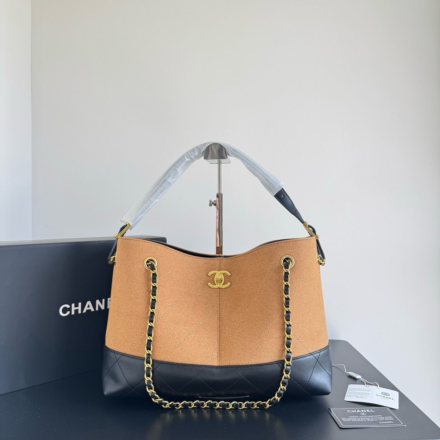 Chanel women bag CAF08