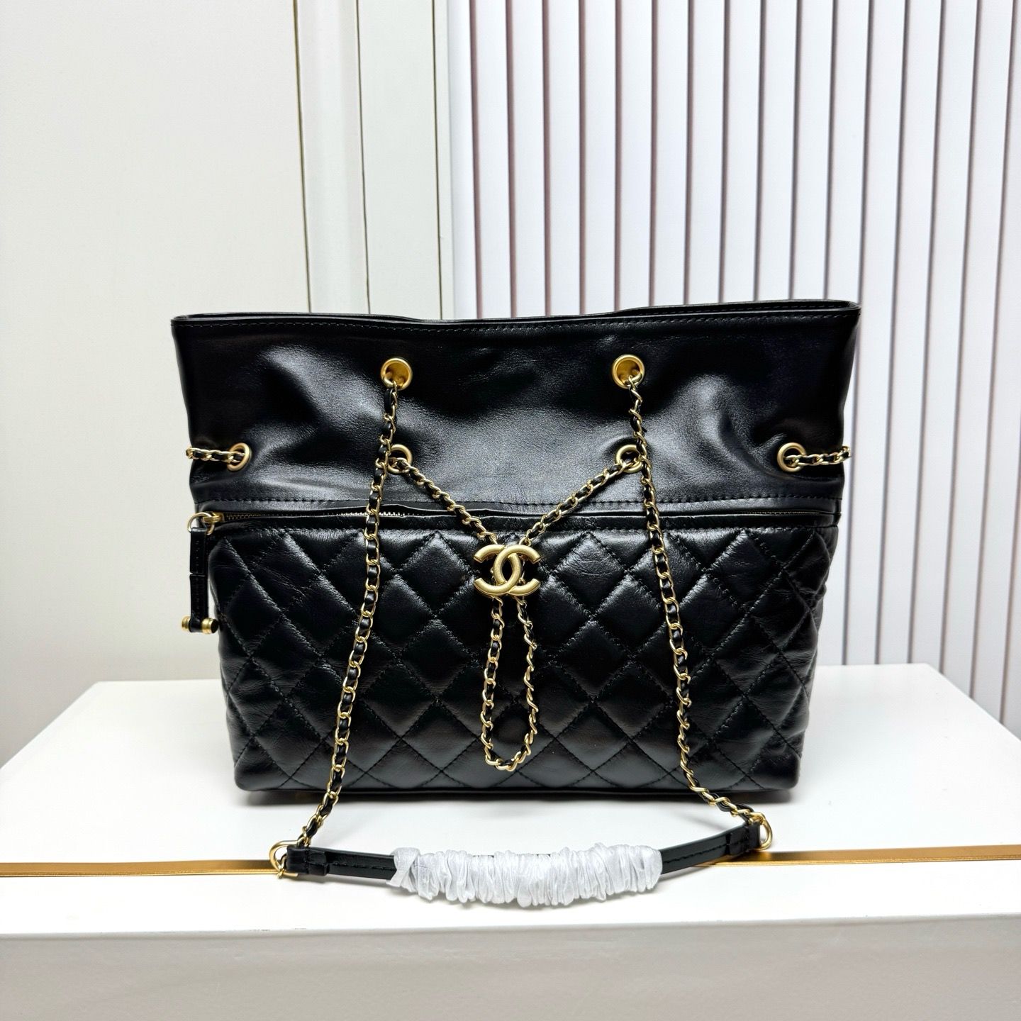 Chanel women bag CAH10