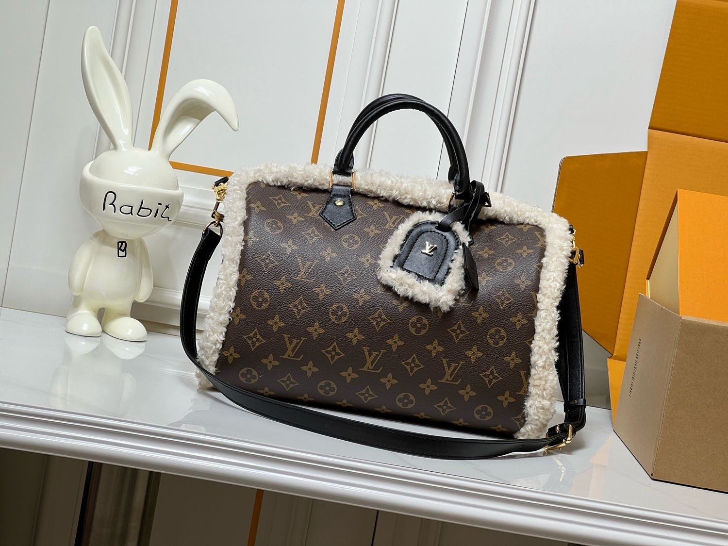 Louis Vuitton women bag LEI01