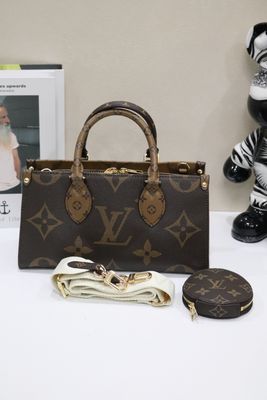 Louis Vuitton women bag LEJ09
