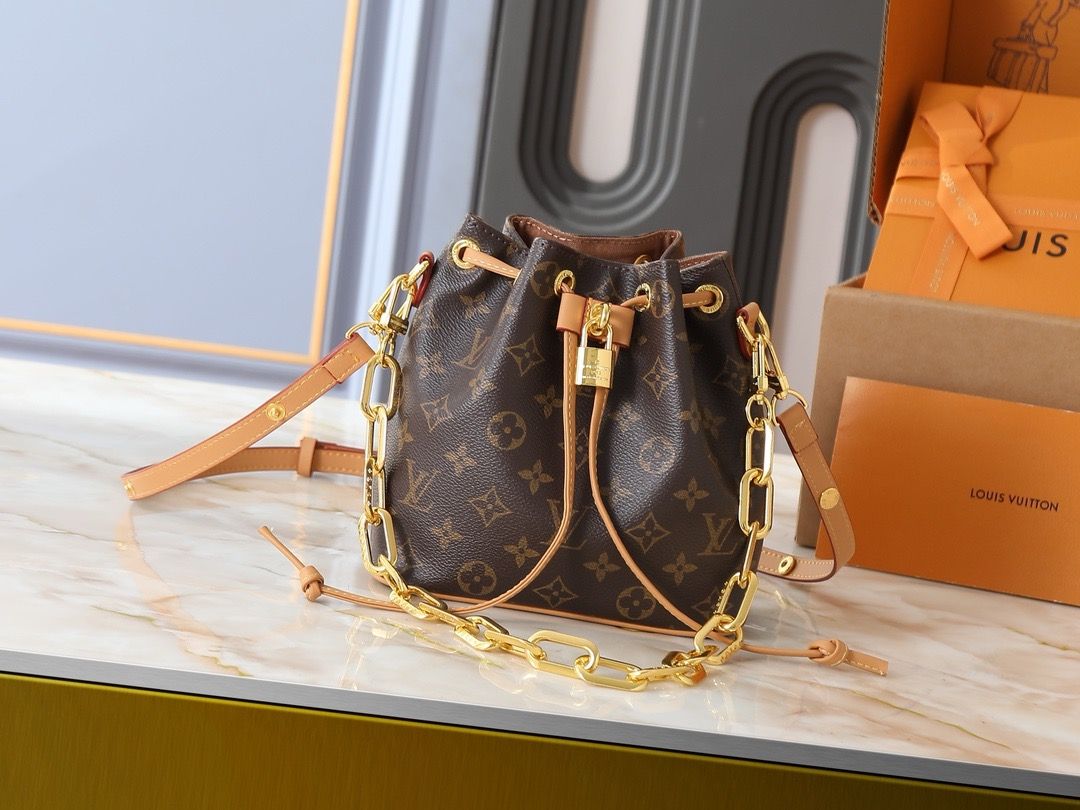 Louis Vuitton women bag LEJ11