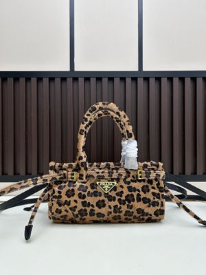 Prada women bag PEK04