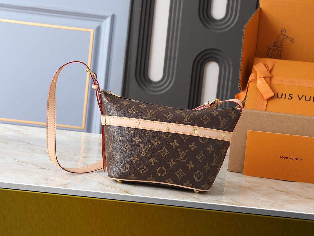Louis Vuitton women bag LEK07