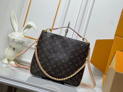 Louis Vuitton women bag LEK11