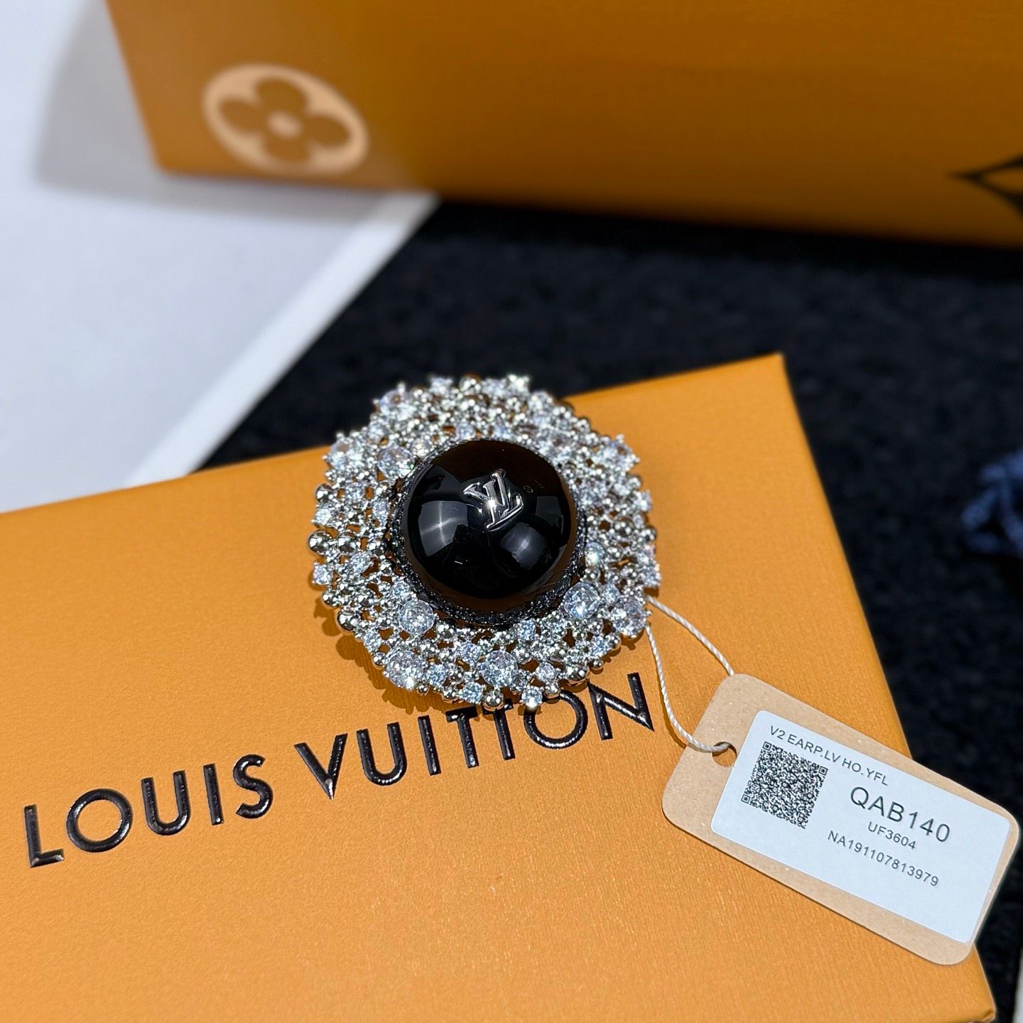 Louis Vuitton women brooch NEIK01