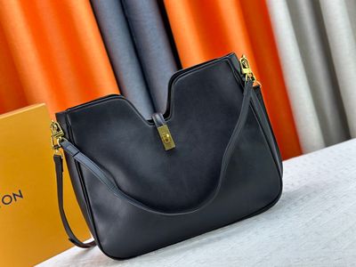 Louis Vuitton women bag LEA03