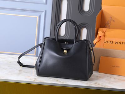 Louis Vuitton women bag LFA06