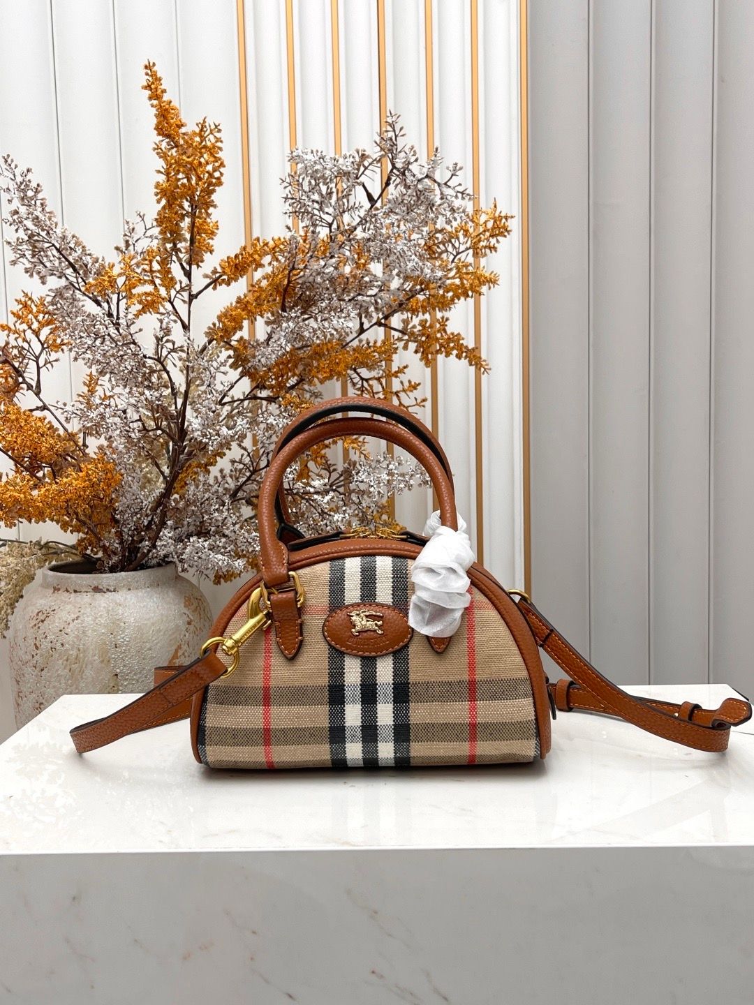 Burberry women bag BVA01