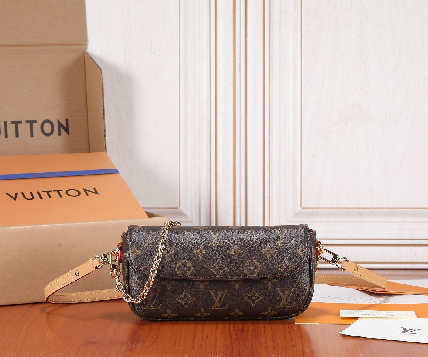 Louis Vuitton women bag LFA16