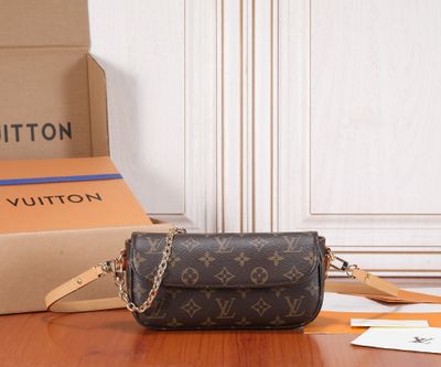 Louis Vuitton women bag LFA16