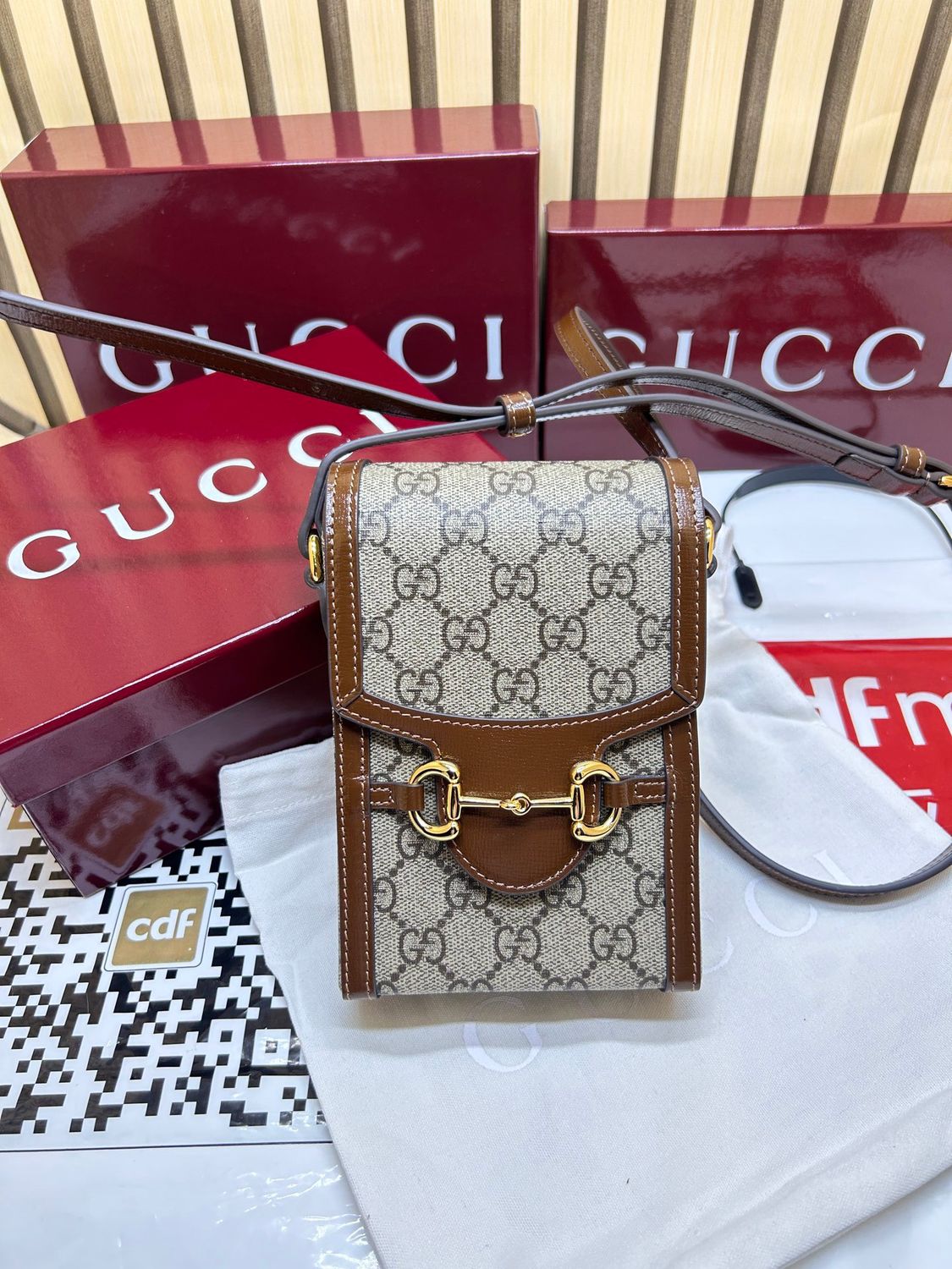 Gucci women bag GFA04