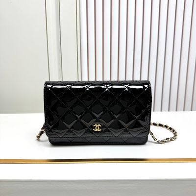 Chanel women bag CBB05