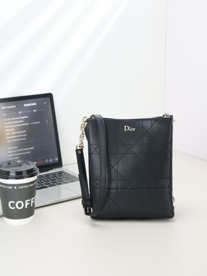 Dior women bag DQC04
