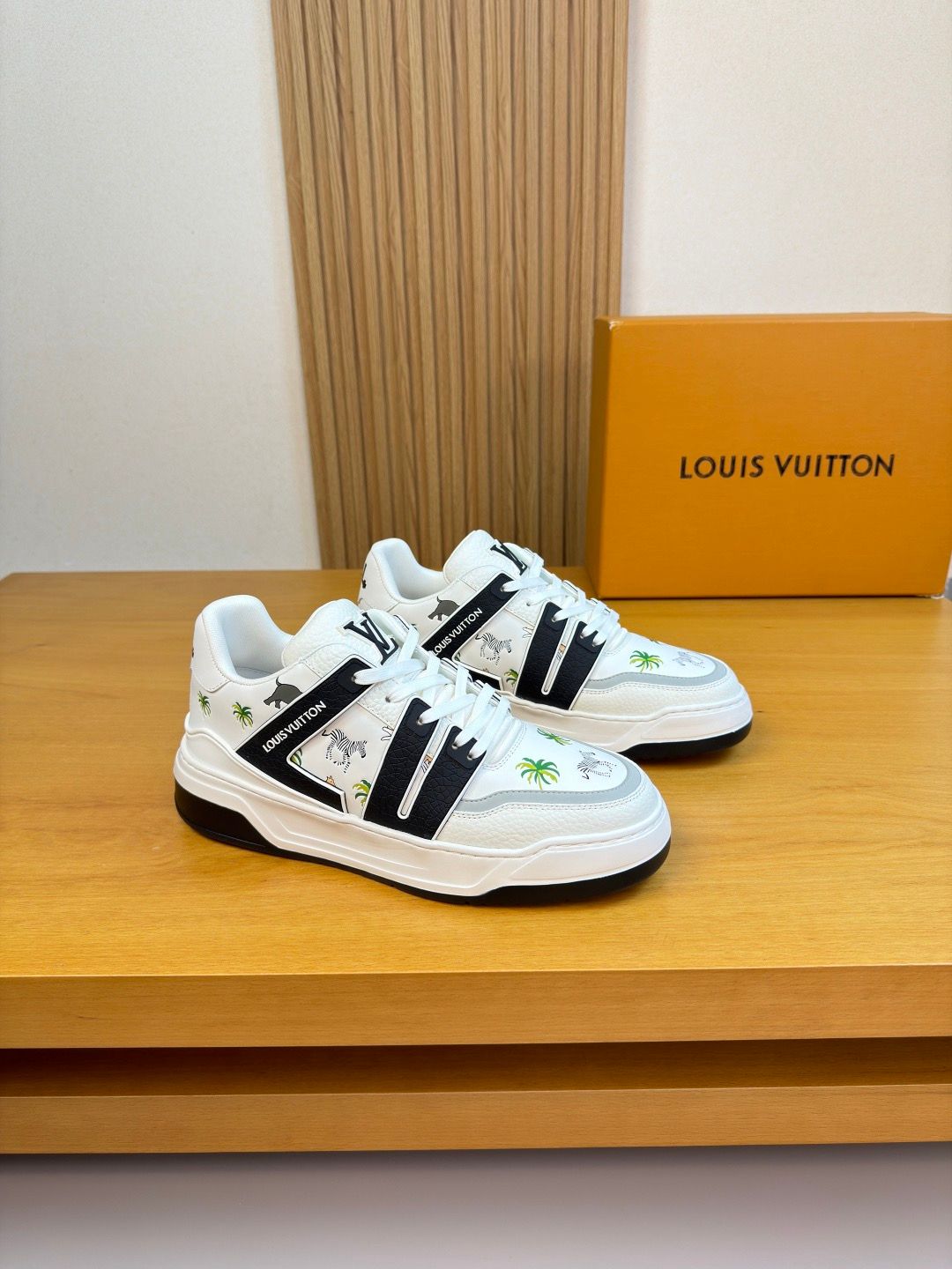 Louis Vuitton men shoes LOUC01