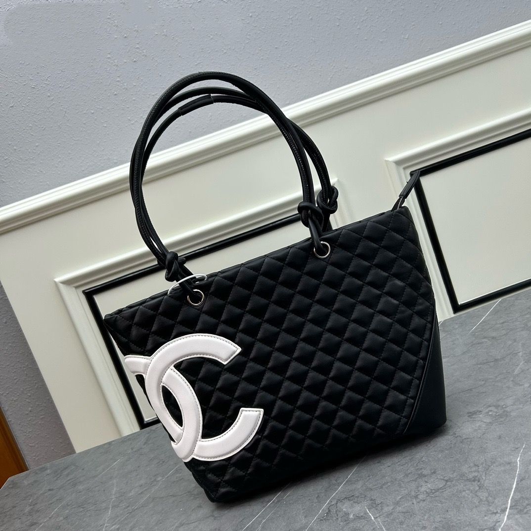 Chanel women bag CBD08