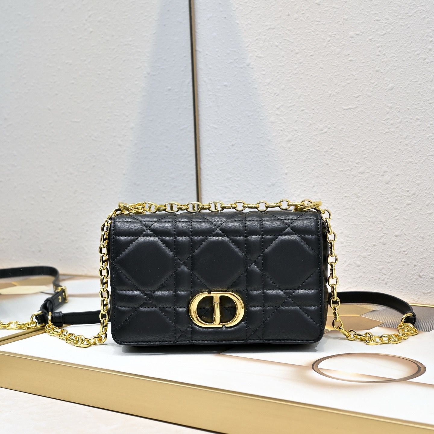 Dior women bag DQE04