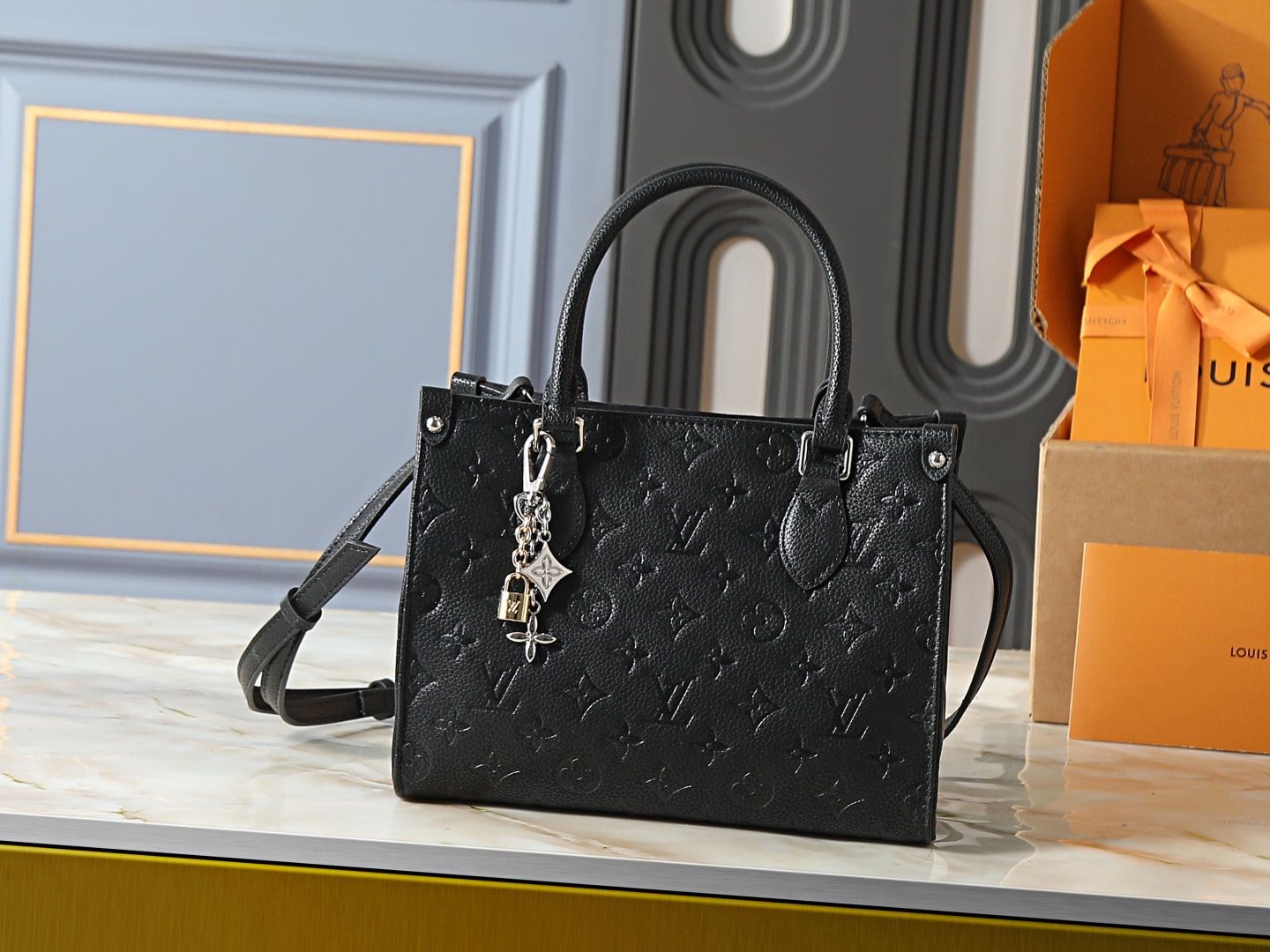 Louis Vuitton women bag LFE05
