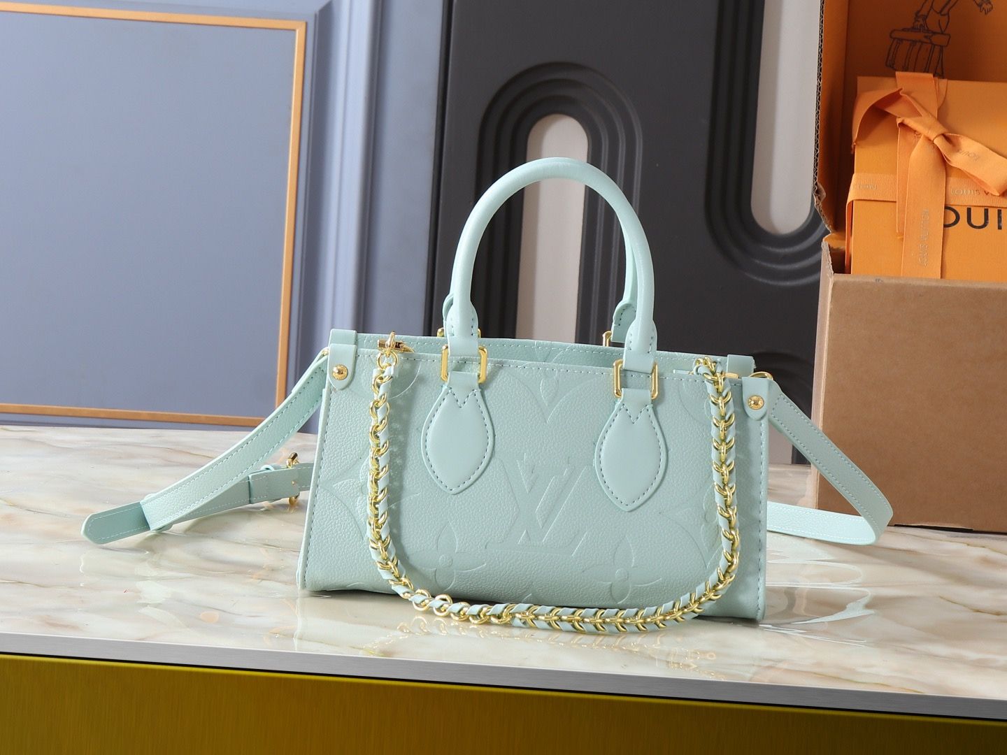 Louis Vuitton women bag LEG05