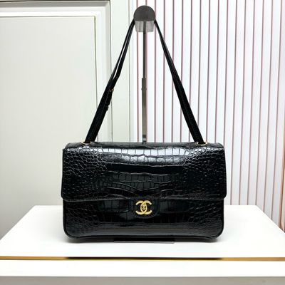 Chanel women bag CBG04