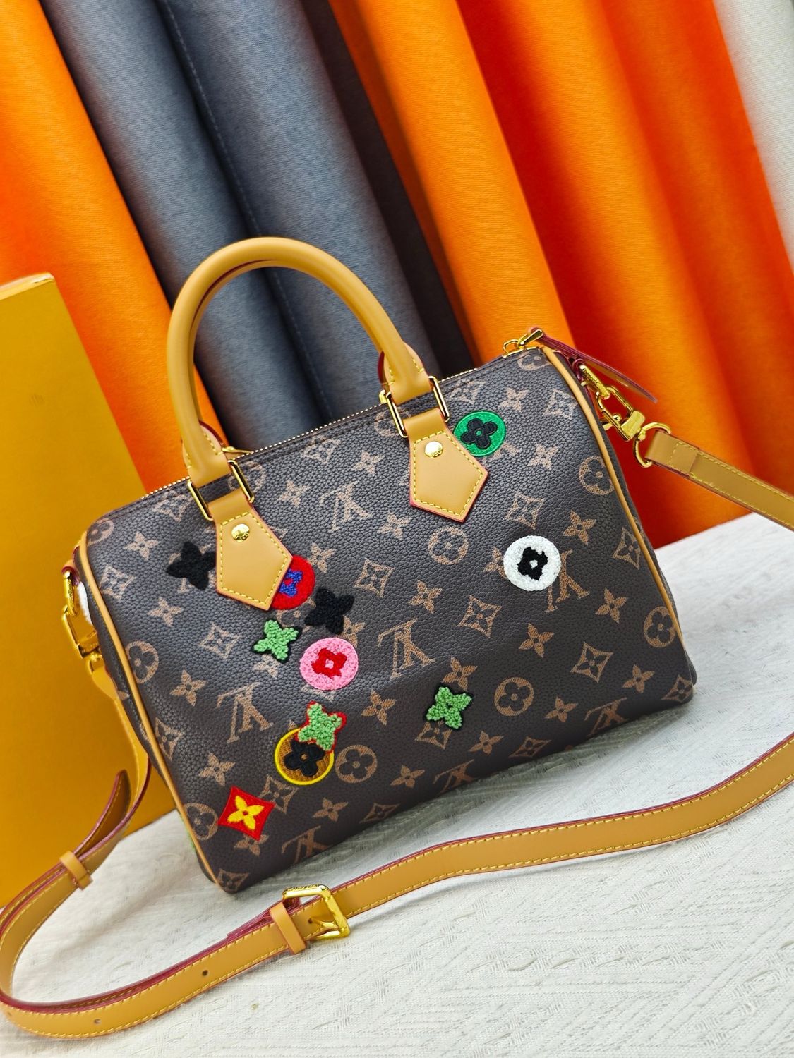 Louis Vuitton women bag LFG06