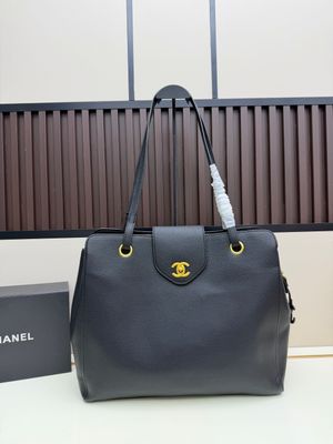 Chanel women bag CBG09