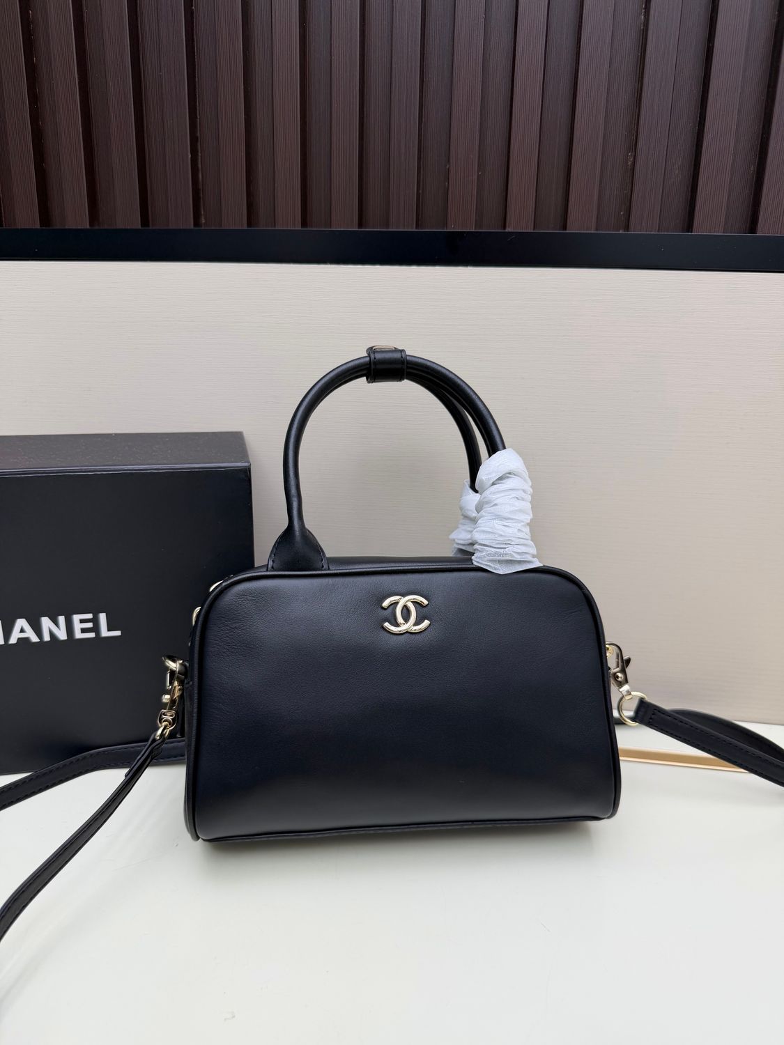Chanel women bag CBG07