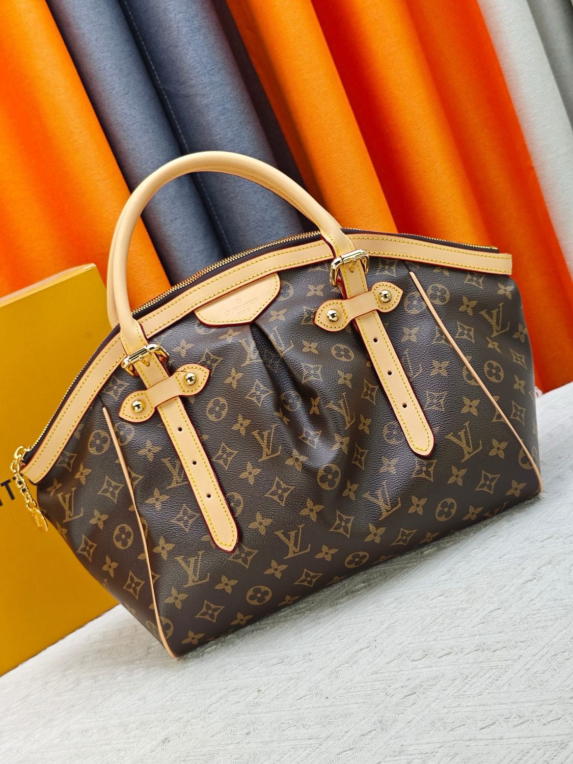 Louis Vuitton women bag LFG09