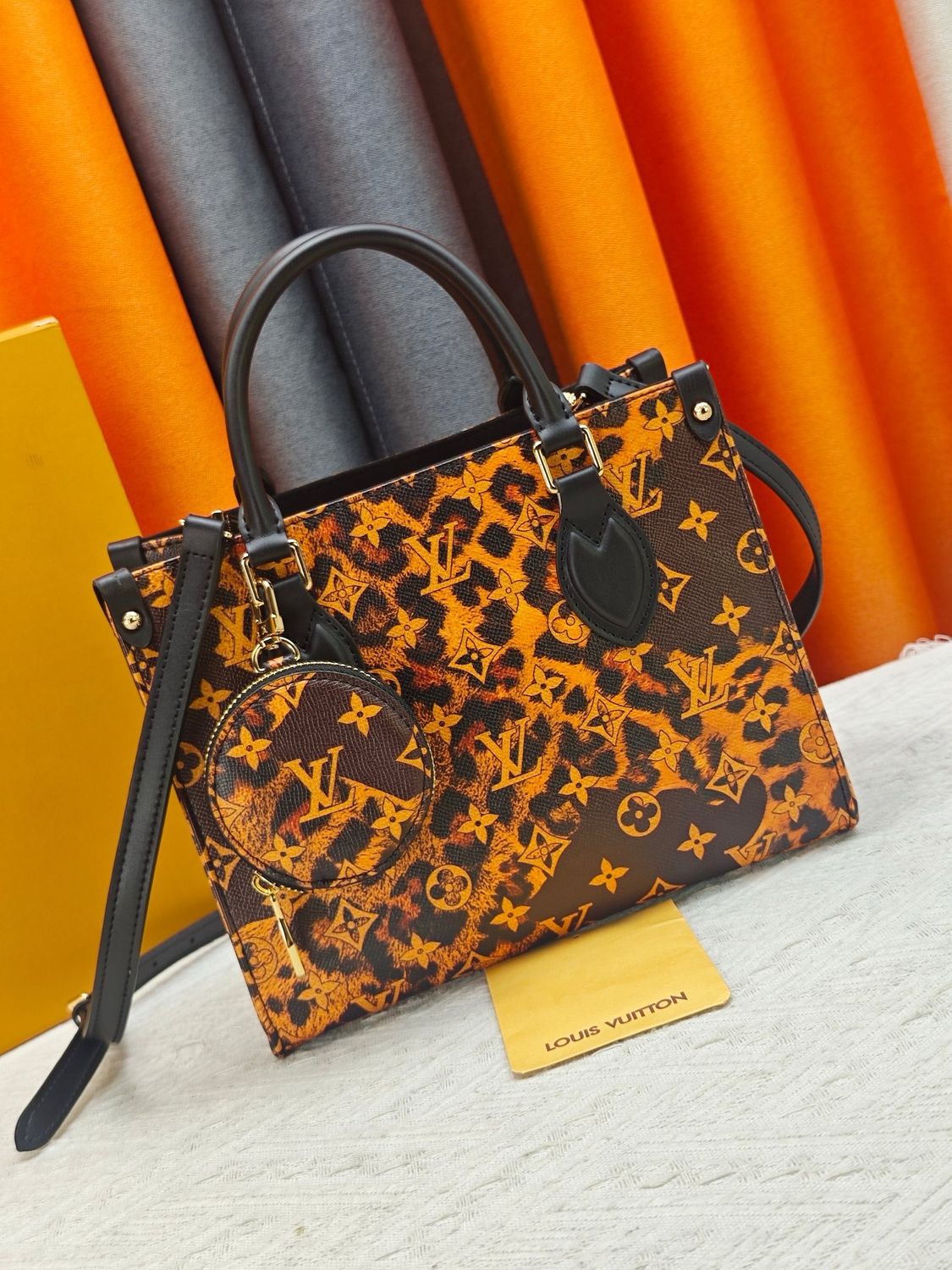 Louis Vuitton women bag LFG04