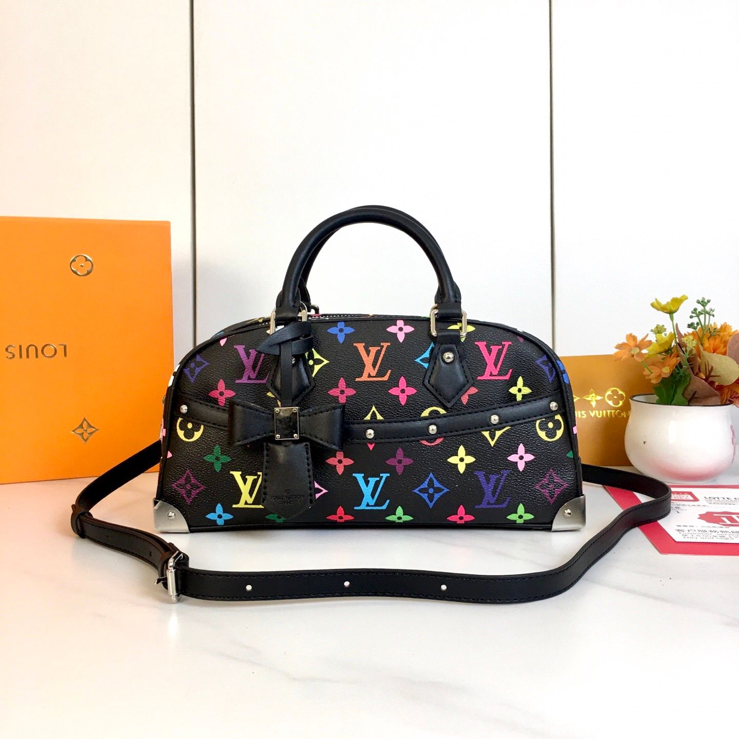 Louis Vuitton women bag LFH01