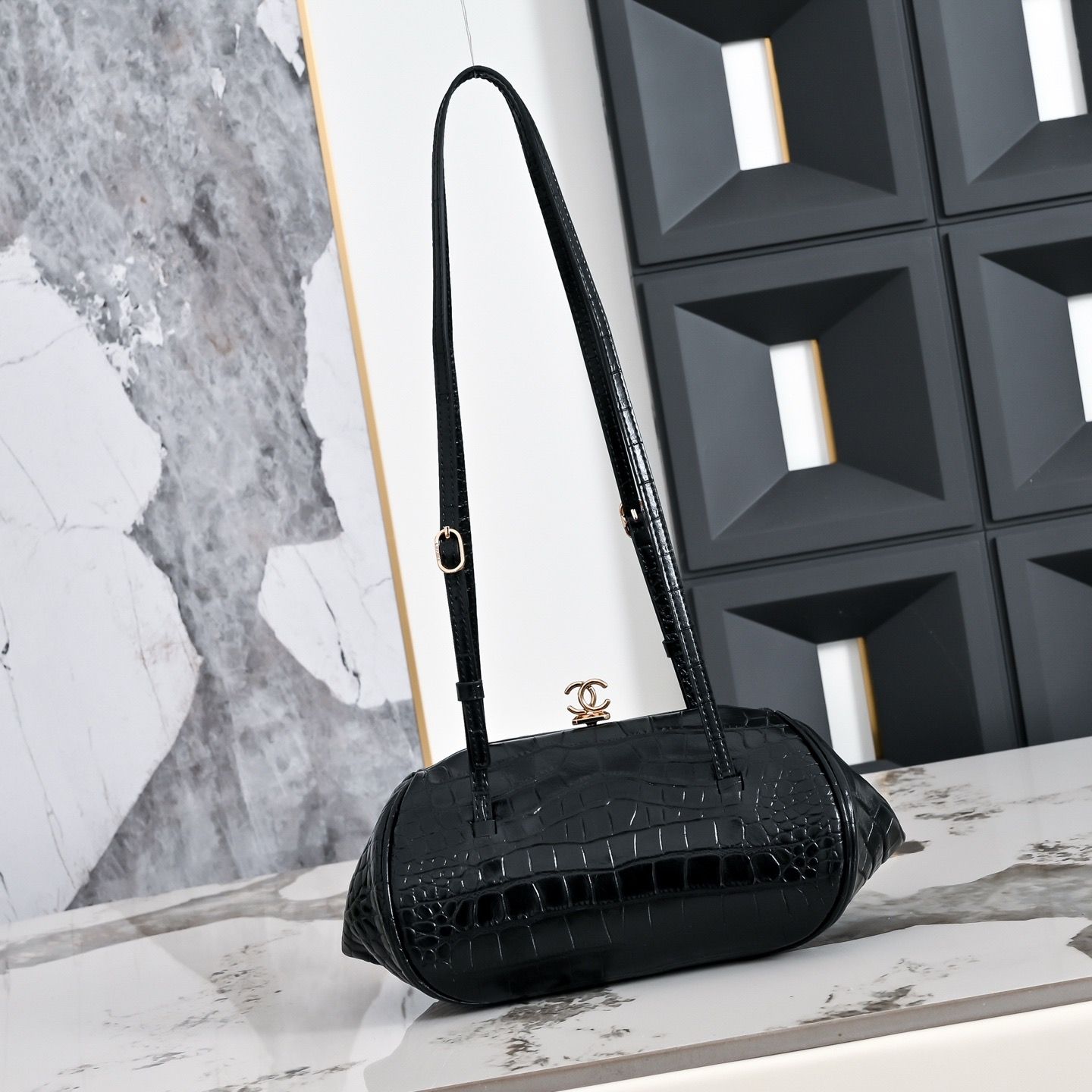 Chanel women bag CBH07