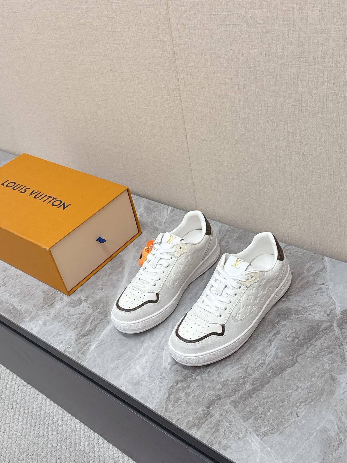 Louis Vuitton women shoes LAOI03