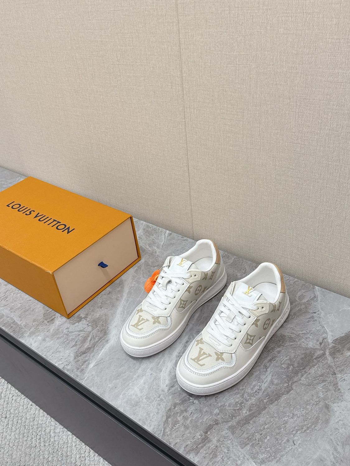 Louis Vuitton women shoes LAOI05