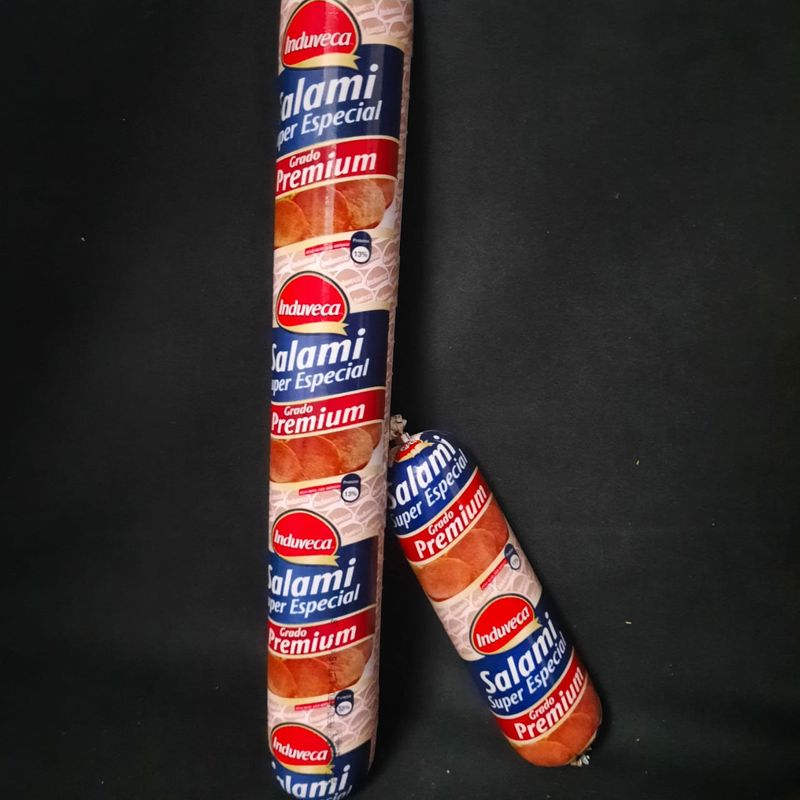 Embutidos/Salamis and cured ham.