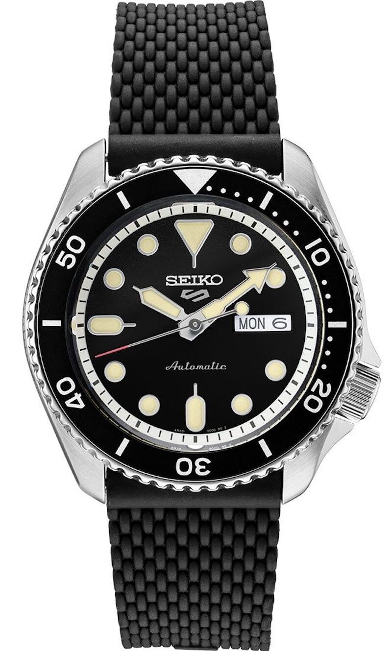 Seiko 5 Sports SRPD73K2 42.5mm 100m WR automatic divers men’s watch silicone band