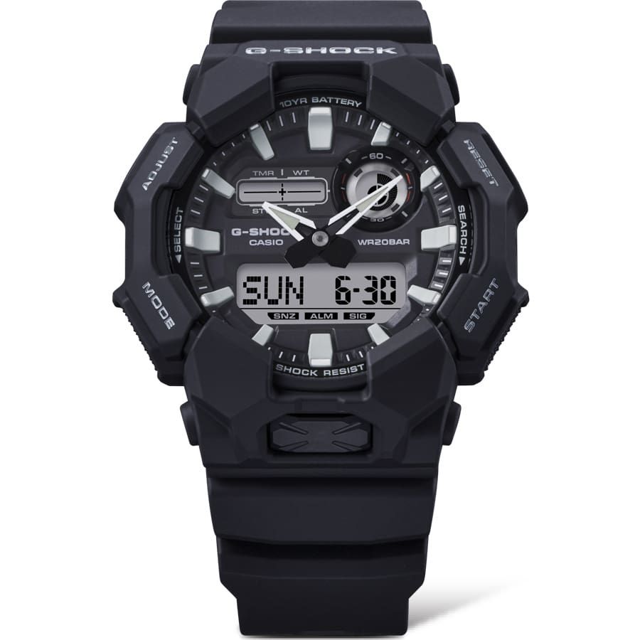 Casio G-Shock GA-010-1AJF JDM 55.1 × 51.9 × 17.5 mm 200M WR Carbon Core Guard 10 years shock-resistant battery JDM (Japanese domestic market)