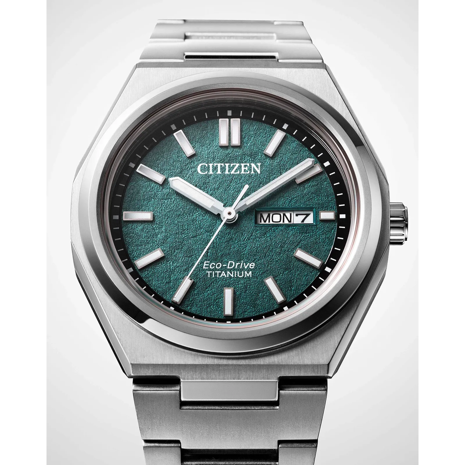 Men’s solar Citizen Zenshin Eco‑Drive AW0130‑85X 39 mm – Sapphire, 100 m, titanium bracelet