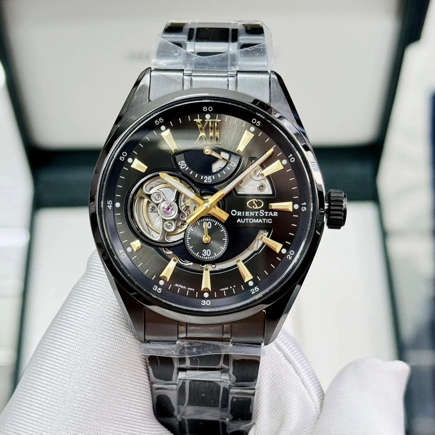 Orient Star Semi-Skeleton ‘The Joker’ RK-AV0129B JDM 41mm 100m WR automatic watch for men, sapphire crystal, made in Japan, black PVD JDM (Japanese domestic market)
