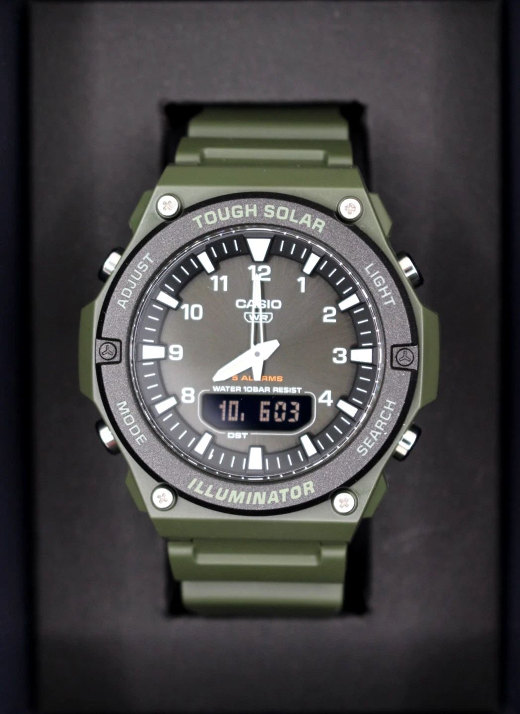 Casio men&#39;s solar watch AQ-S820W-3BJF JDM 52.2 mm × 46.6 mm × 13.8 mm World Time 100m resin strap neon-coated hands and markers JDM (Japanese domestic market)